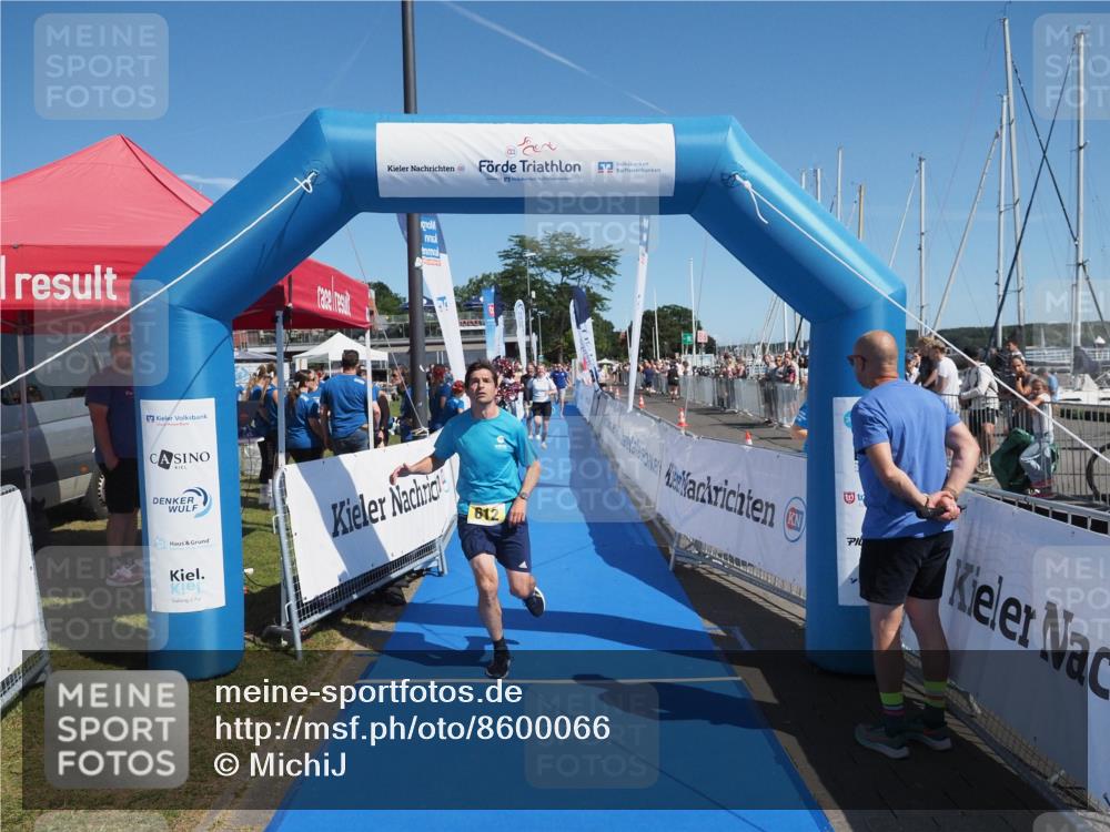 17.08.2025 - KN Förde Triathlon 2025 MichiJ http://msf.ph/oto/8600066 17.08.2025 12:15:44 Laufen 379, 612 meine-sportfotos.de
