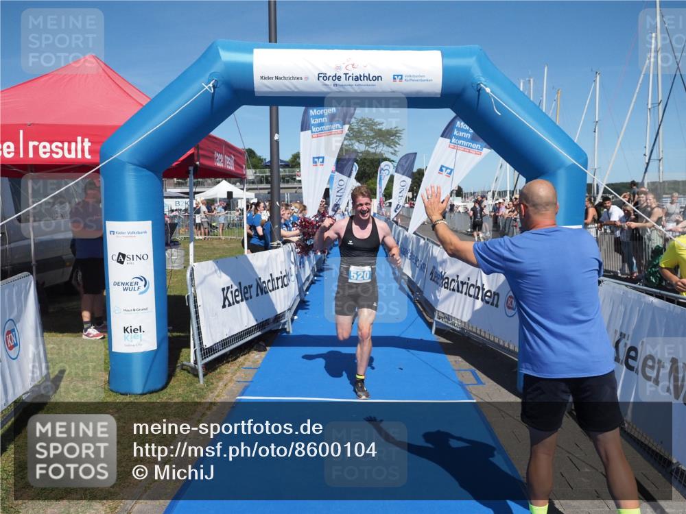 17.08.2025 - KN Förde Triathlon 2025 MichiJ http://msf.ph/oto/8600104 17.08.2025 14:05:08 Laufen 520 meine-sportfotos.de
