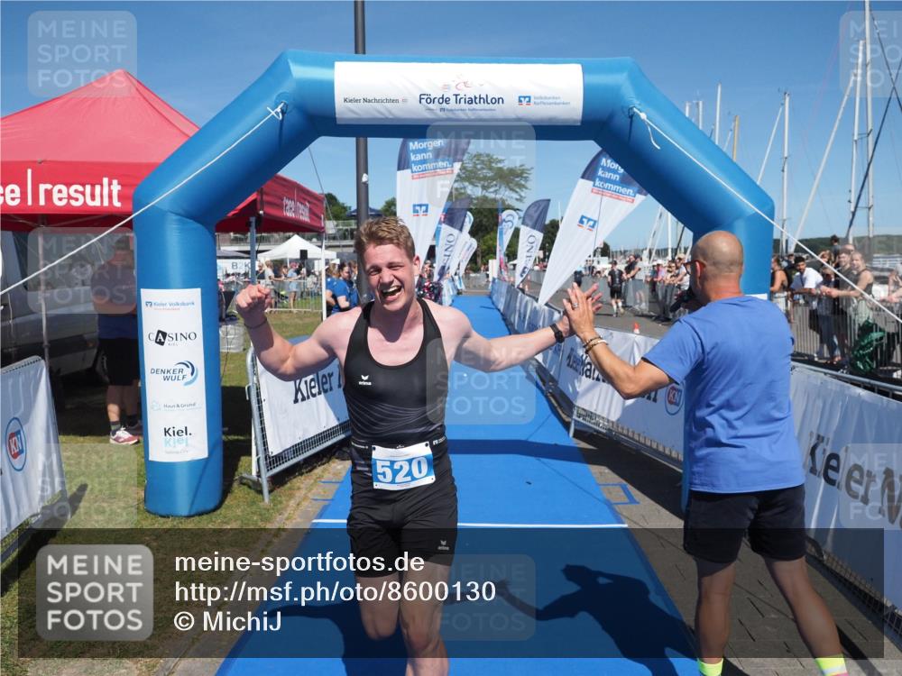 17.08.2025 - KN Förde Triathlon 2025 MichiJ http://msf.ph/oto/8600130 17.08.2025 14:05:09 Laufen 520 meine-sportfotos.de