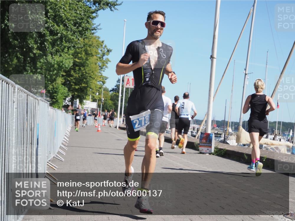 17.08.2025 - KN Förde Triathlon 2025 KatJ http://msf.ph/oto/8600137 17.08.2025 11:52:04 Laufen 278, 281 meine-sportfotos.de