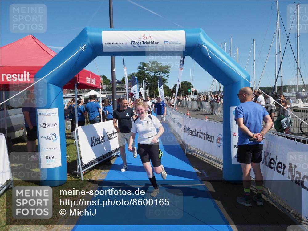 17.08.2025 - KN Förde Triathlon 2025 MichiJ http://msf.ph/oto/8600165 17.08.2025 12:15:48 Laufen 612, 615 meine-sportfotos.de