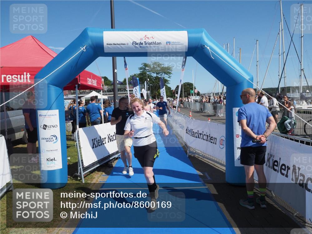 17.08.2025 - KN Förde Triathlon 2025 MichiJ http://msf.ph/oto/8600169 17.08.2025 12:15:48 Laufen 612, 615 meine-sportfotos.de