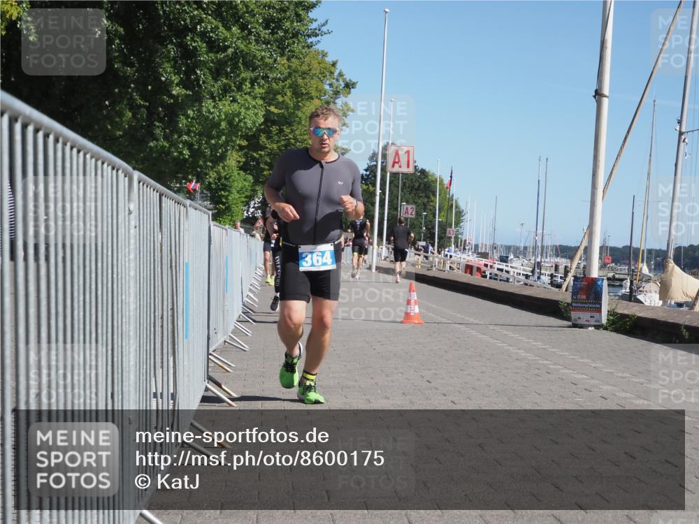 17.08.2025 - KN Förde Triathlon 2025 KatJ http://msf.ph/oto/8600175 17.08.2025 11:52:17 Laufen 309, 318, 364, 633 meine-sportfotos.de
