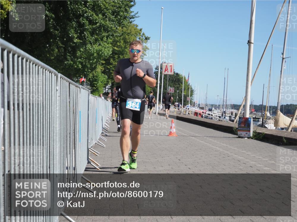 17.08.2025 - KN Förde Triathlon 2025 KatJ http://msf.ph/oto/8600179 17.08.2025 11:52:17 Laufen 309, 318, 364, 633 meine-sportfotos.de