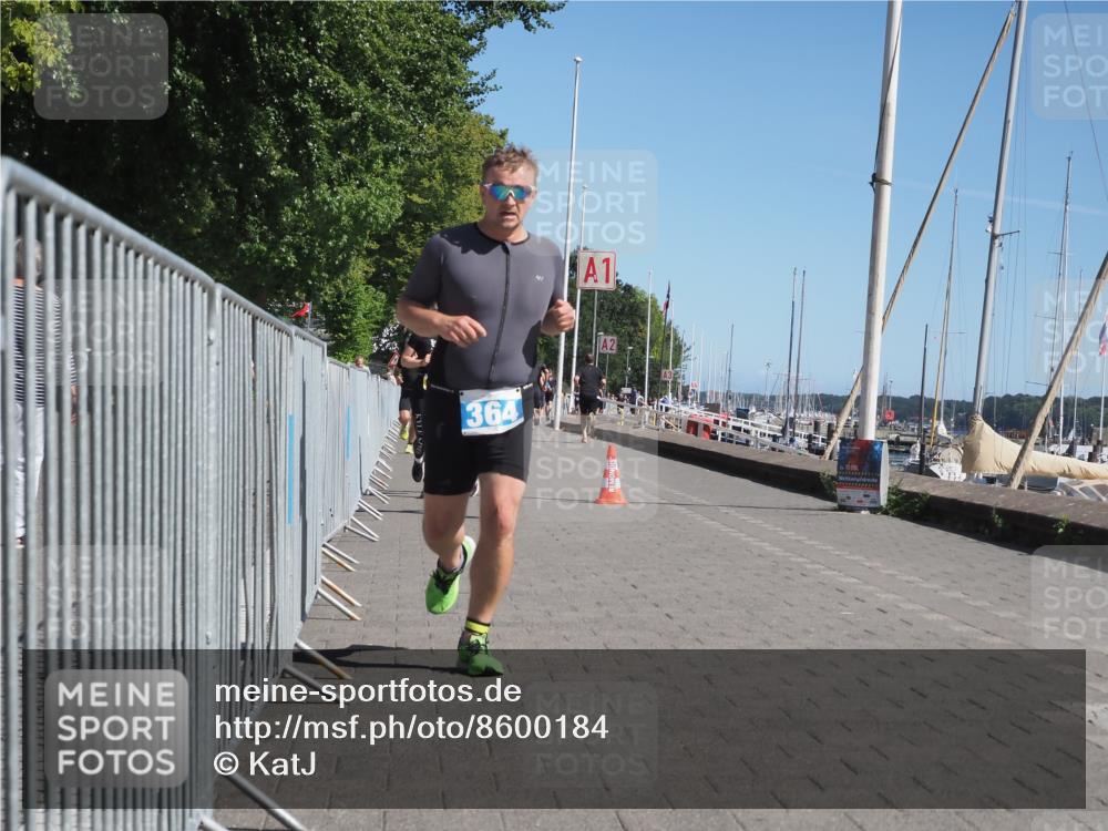 17.08.2025 - KN Förde Triathlon 2025 KatJ http://msf.ph/oto/8600184 17.08.2025 11:52:17 Laufen 309, 318, 364, 633 meine-sportfotos.de