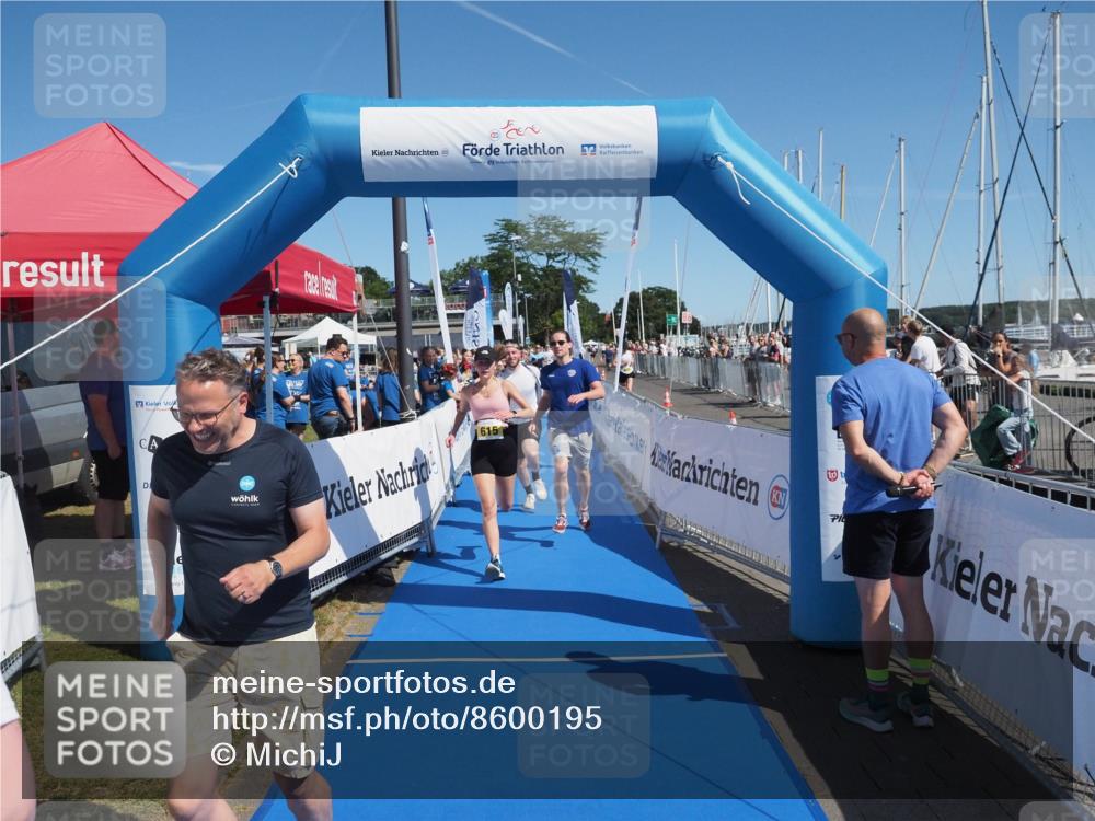 17.08.2025 - KN Förde Triathlon 2025 MichiJ http://msf.ph/oto/8600195 17.08.2025 12:15:49 Laufen 612, 615 meine-sportfotos.de