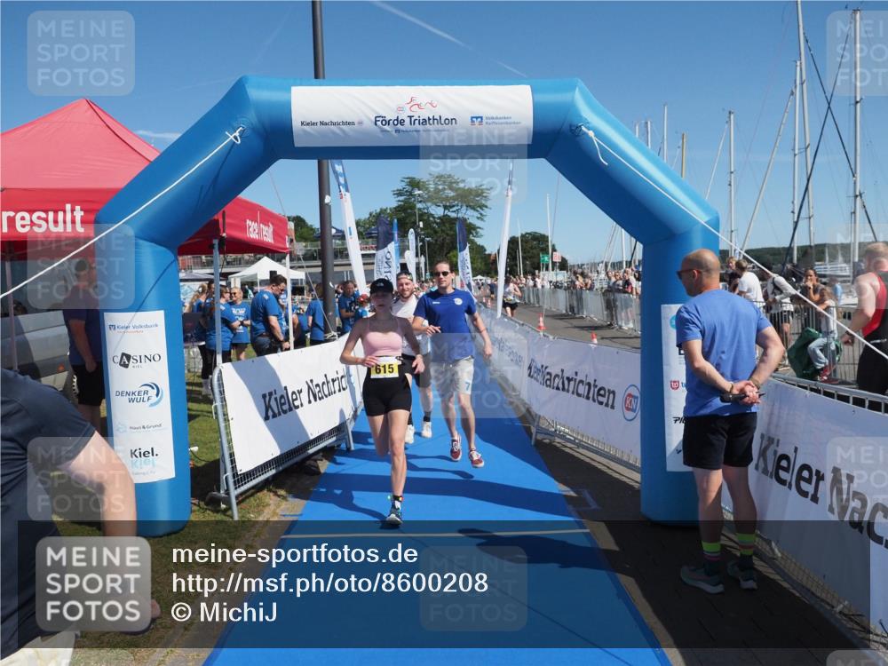 17.08.2025 - KN Förde Triathlon 2025 MichiJ http://msf.ph/oto/8600208 17.08.2025 12:15:49 Laufen 612, 615 meine-sportfotos.de