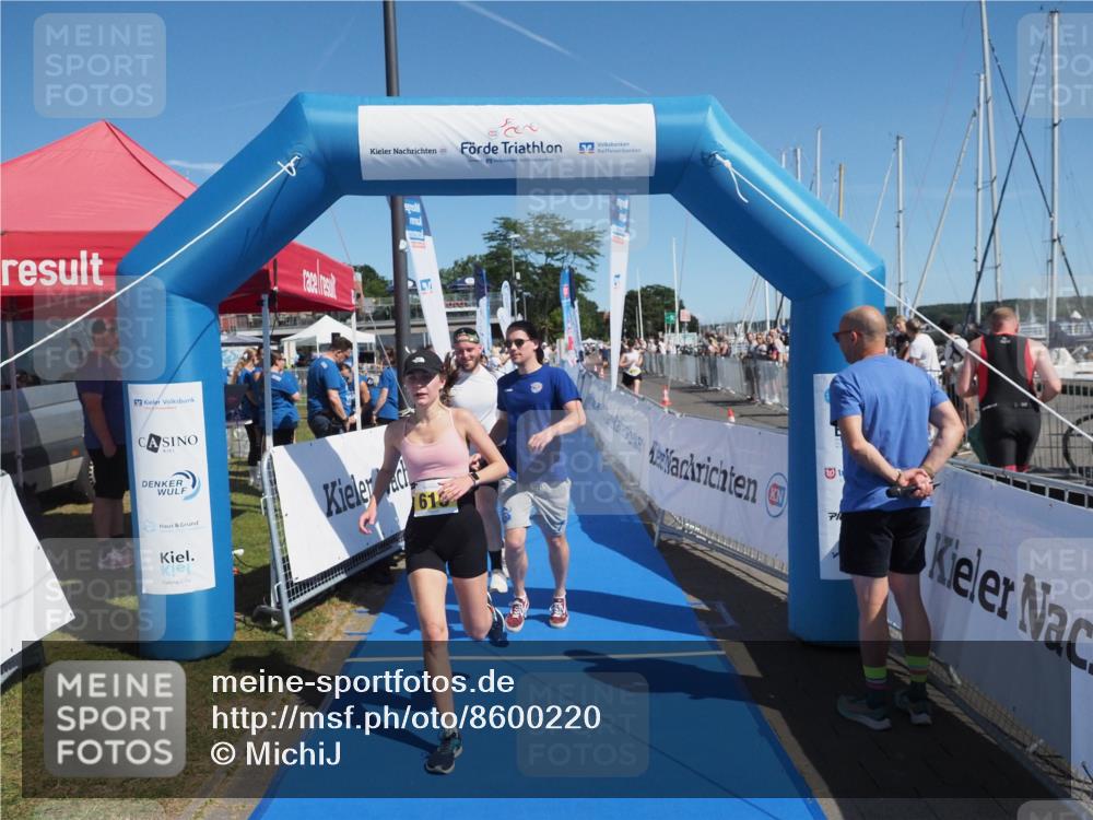 17.08.2025 - KN Förde Triathlon 2025 MichiJ http://msf.ph/oto/8600220 17.08.2025 12:15:49 Laufen 612, 615 meine-sportfotos.de