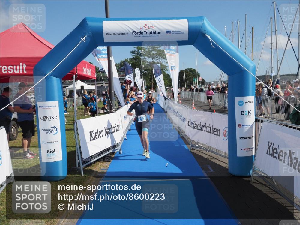 17.08.2025 - KN Förde Triathlon 2025 MichiJ http://msf.ph/oto/8600223 17.08.2025 10:47:03 Laufen 201, 212 meine-sportfotos.de