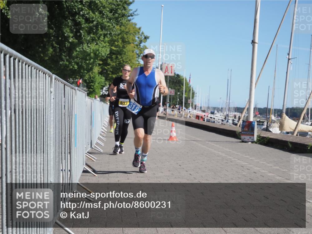 17.08.2025 - KN Förde Triathlon 2025 KatJ http://msf.ph/oto/8600231 17.08.2025 11:52:20 Laufen 295, 309, 318, 364, 633 meine-sportfotos.de
