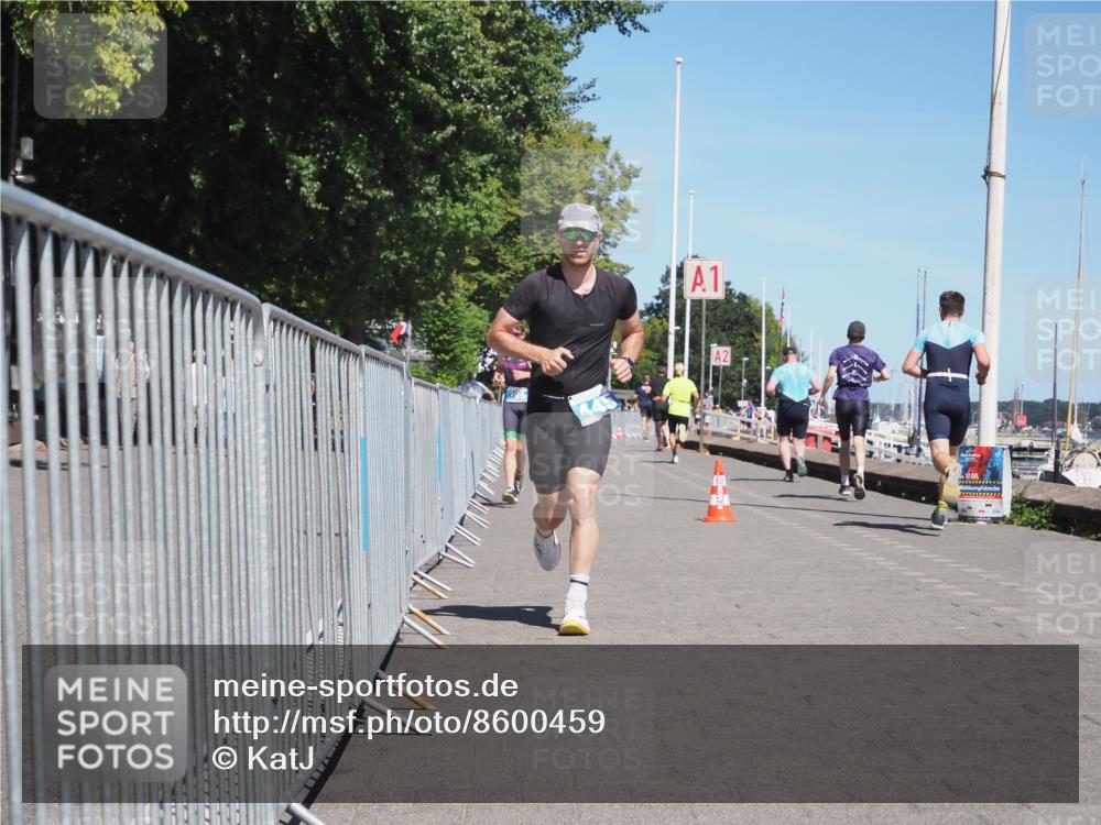 17.08.2025 - KN Förde Triathlon 2025 KatJ http://msf.ph/oto/8600459 17.08.2025 13:41:30 Laufen 395, 445 meine-sportfotos.de