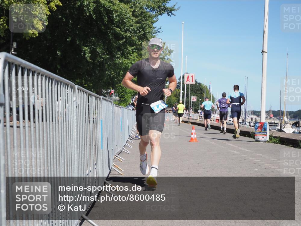 17.08.2025 - KN Förde Triathlon 2025 KatJ http://msf.ph/oto/8600485 17.08.2025 13:41:31 Laufen 395, 445 meine-sportfotos.de