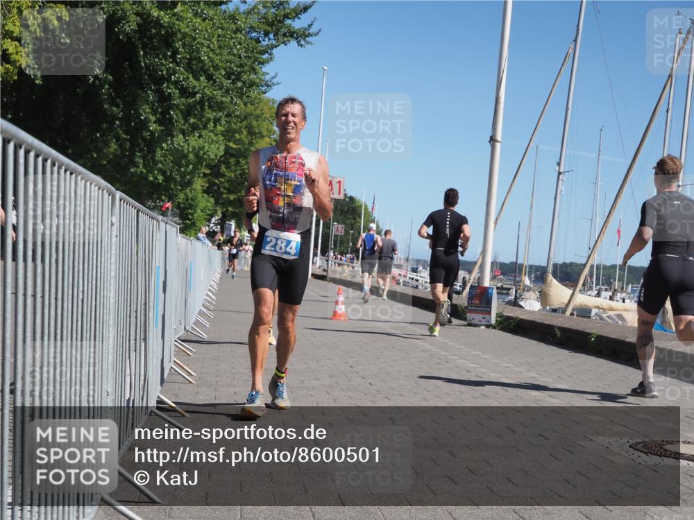 17.08.2025 - KN Förde Triathlon 2025 KatJ http://msf.ph/oto/8600501 17.08.2025 11:52:32 Laufen 284, 390 meine-sportfotos.de
