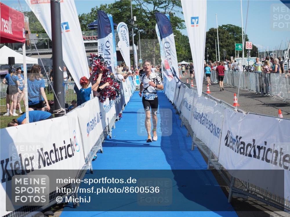17.08.2025 - KN Förde Triathlon 2025 MichiJ http://msf.ph/oto/8600536 17.08.2025 12:16:23 Laufen 299 meine-sportfotos.de
