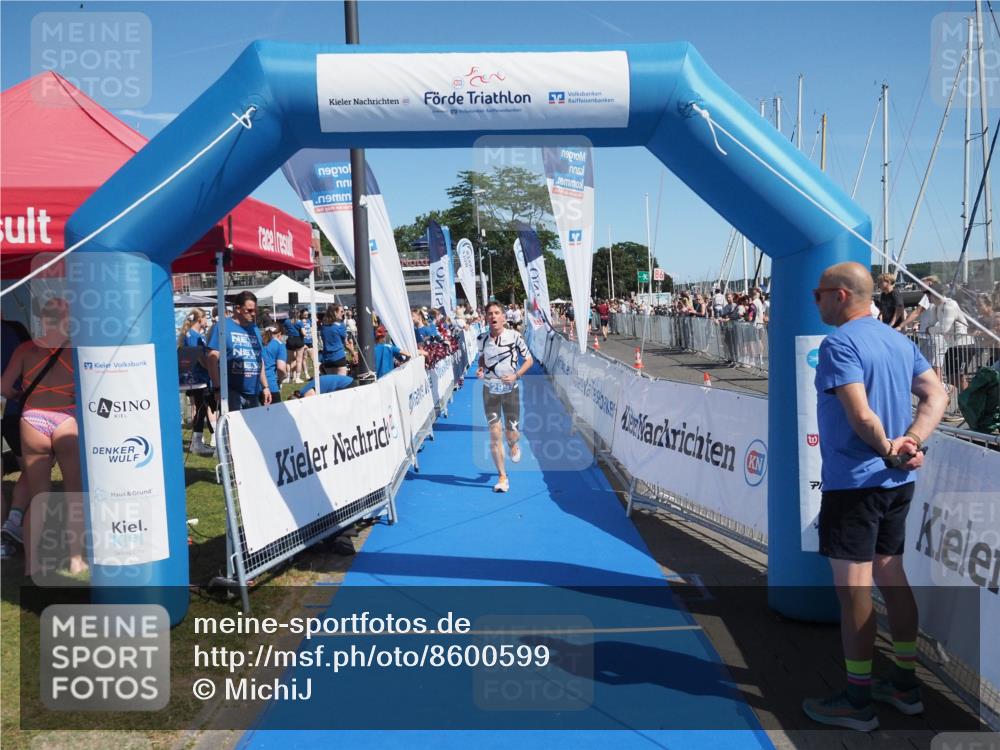 17.08.2025 - KN Förde Triathlon 2025 MichiJ http://msf.ph/oto/8600599 17.08.2025 12:16:25 Laufen 299 meine-sportfotos.de
