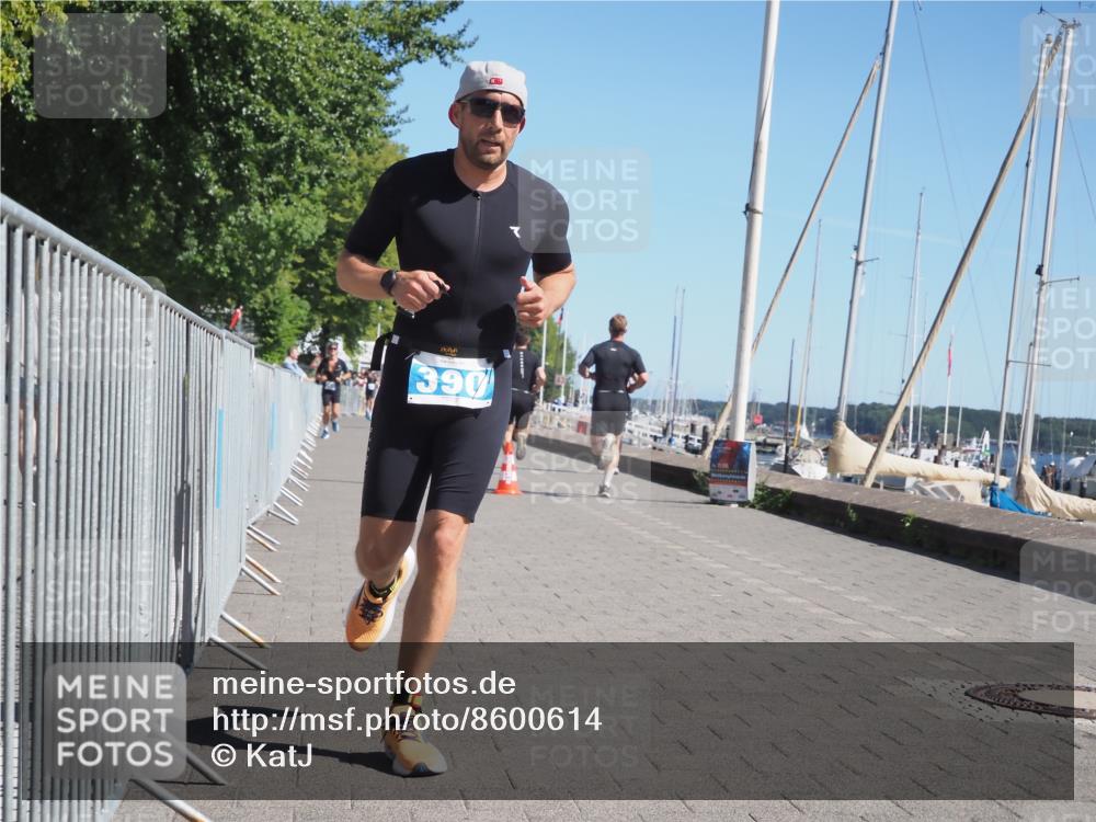 17.08.2025 - KN Förde Triathlon 2025 KatJ http://msf.ph/oto/8600614 17.08.2025 11:52:35 Laufen 284, 390 meine-sportfotos.de