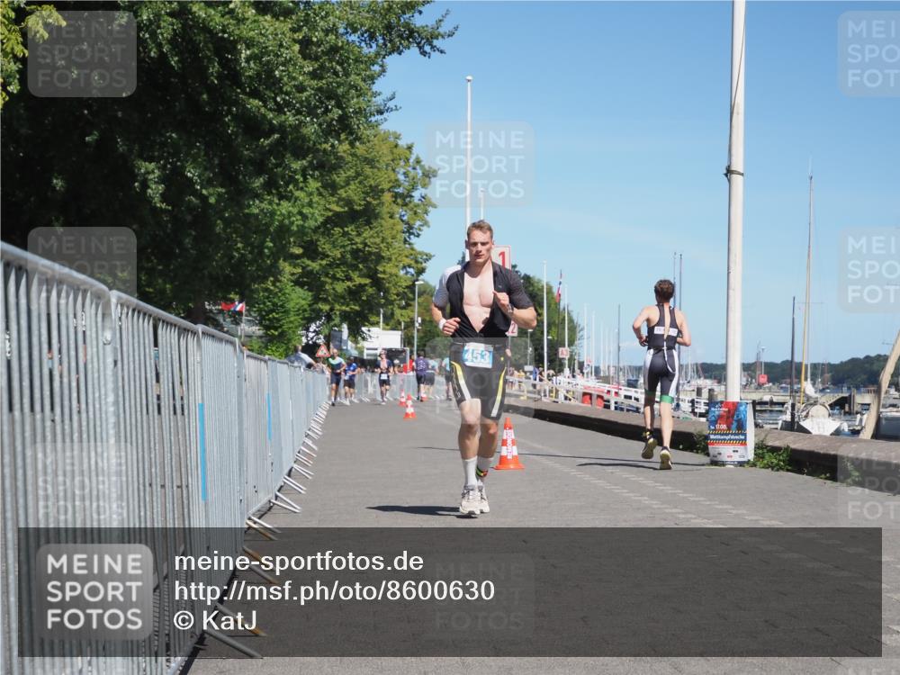17.08.2025 - KN Förde Triathlon 2025 KatJ http://msf.ph/oto/8600630 17.08.2025 13:41:45 Laufen 453 meine-sportfotos.de