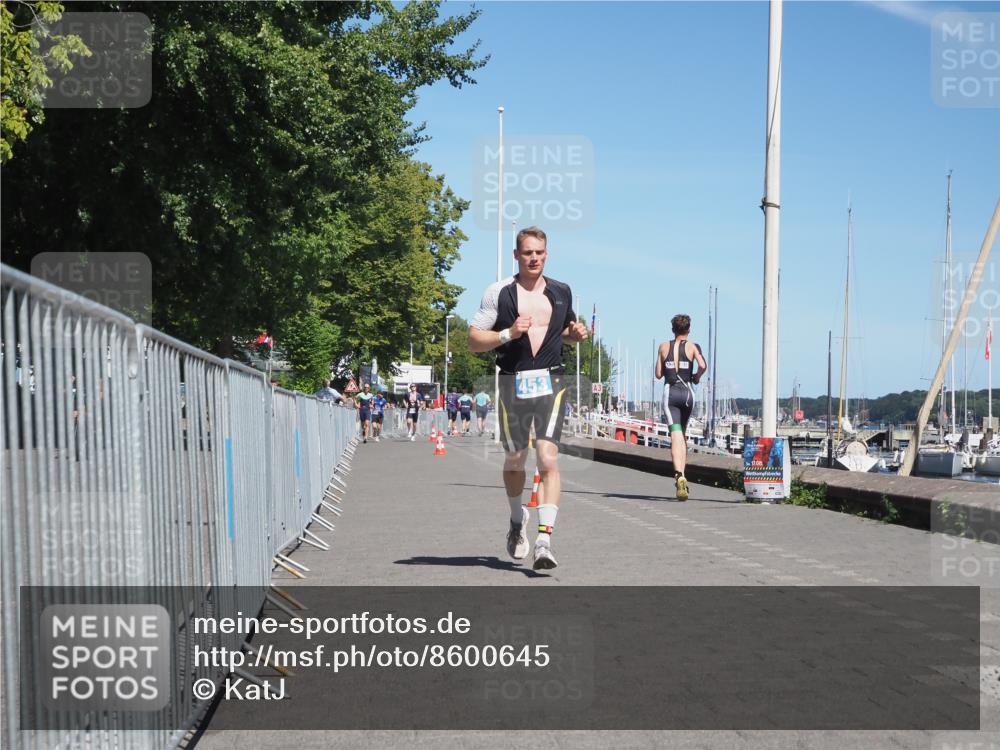 17.08.2025 - KN Förde Triathlon 2025 KatJ http://msf.ph/oto/8600645 17.08.2025 13:41:45 Laufen 453 meine-sportfotos.de