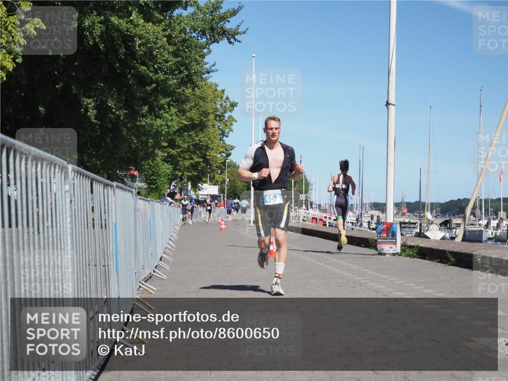 17.08.2025 - KN Förde Triathlon 2025 KatJ http://msf.ph/oto/8600650 17.08.2025 13:41:45 Laufen 453 meine-sportfotos.de
