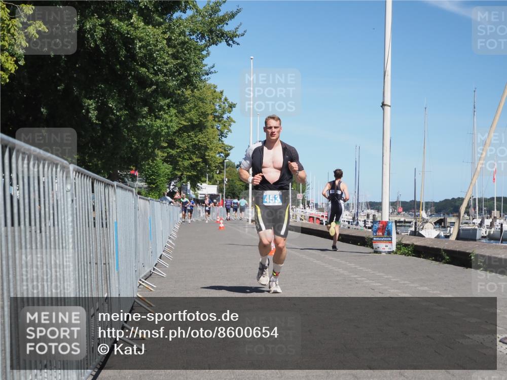 17.08.2025 - KN Förde Triathlon 2025 KatJ http://msf.ph/oto/8600654 17.08.2025 13:41:46 Laufen 453 meine-sportfotos.de
