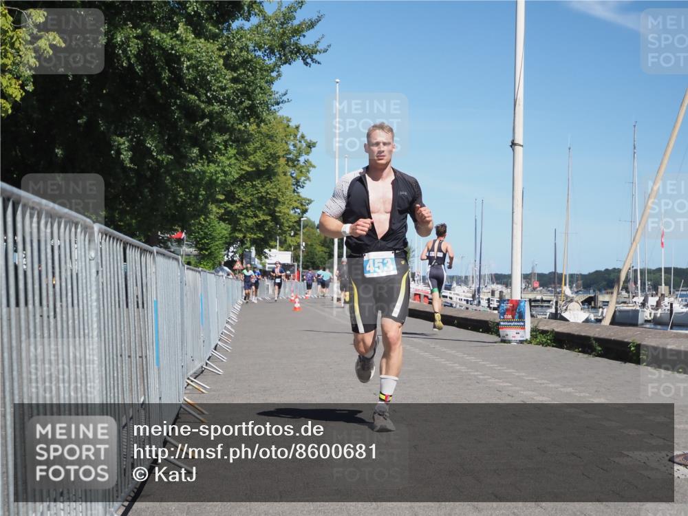 17.08.2025 - KN Förde Triathlon 2025 KatJ http://msf.ph/oto/8600681 17.08.2025 13:41:46 Laufen 453 meine-sportfotos.de