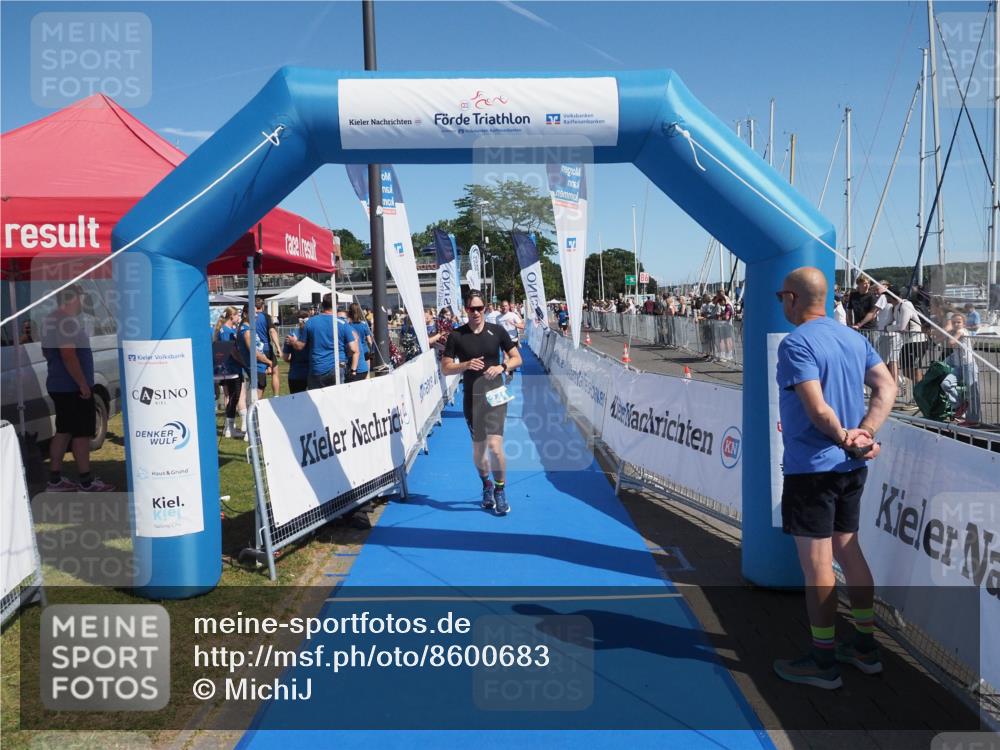 17.08.2025 - KN Förde Triathlon 2025 MichiJ http://msf.ph/oto/8600683 17.08.2025 12:16:31 Laufen 299, 327, 341, 632 meine-sportfotos.de