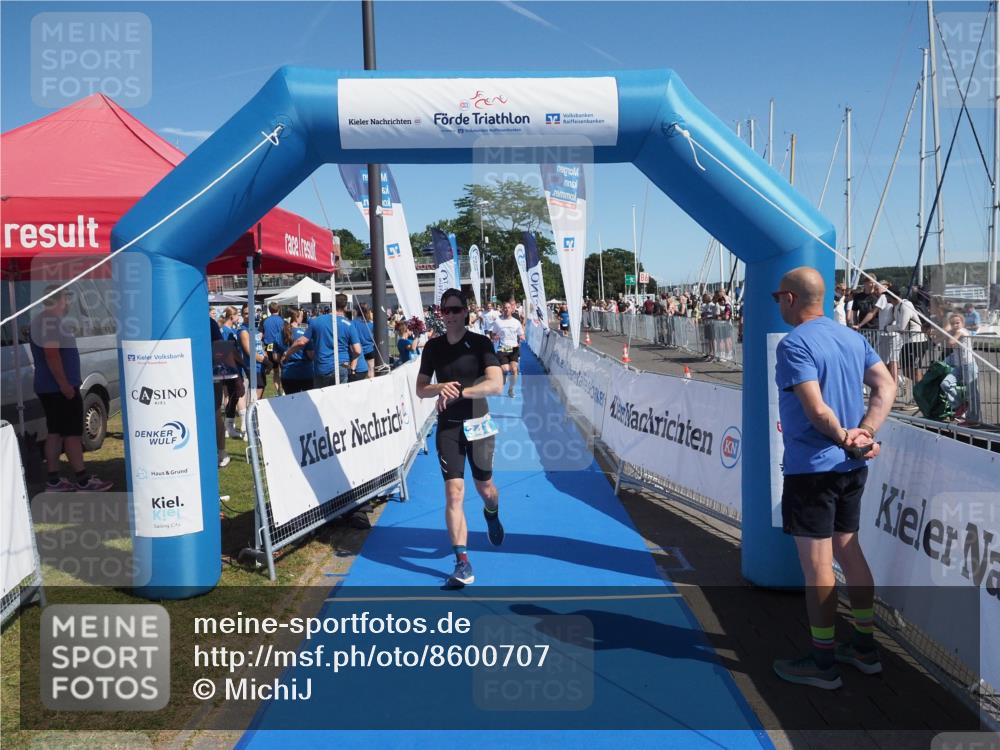 17.08.2025 - KN Förde Triathlon 2025 MichiJ http://msf.ph/oto/8600707 17.08.2025 12:16:32 Laufen 299, 327, 341, 632 meine-sportfotos.de