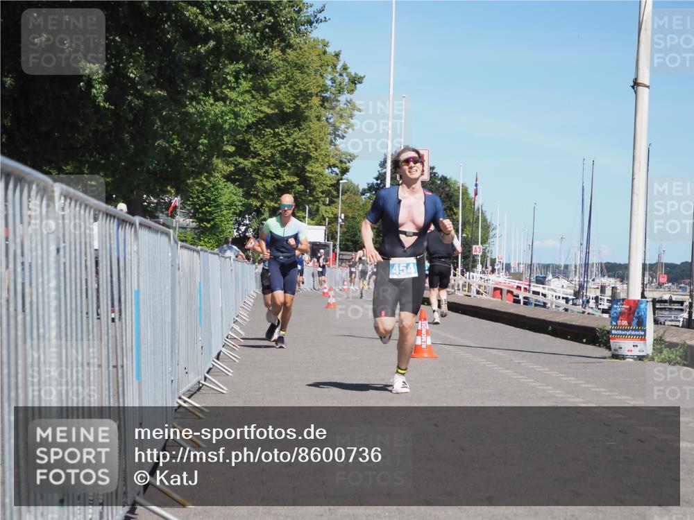 17.08.2025 - KN Förde Triathlon 2025 KatJ http://msf.ph/oto/8600736 17.08.2025 13:41:58 Laufen 454, 477, 546 meine-sportfotos.de