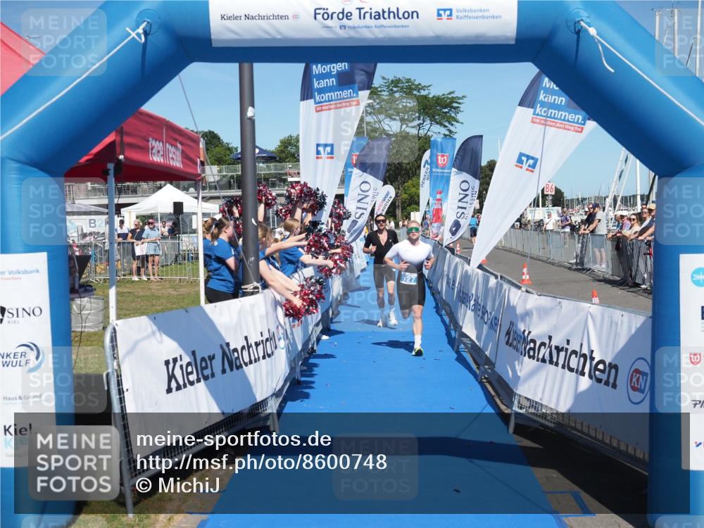 17.08.2025 - KN Förde Triathlon 2025 MichiJ http://msf.ph/oto/8600748 17.08.2025 14:05:58 Laufen 517, 527 meine-sportfotos.de