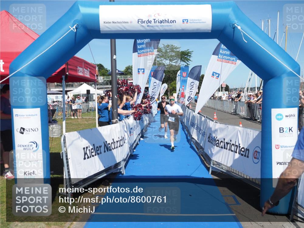 17.08.2025 - KN Förde Triathlon 2025 MichiJ http://msf.ph/oto/8600761 17.08.2025 14:05:58 Laufen 517, 527 meine-sportfotos.de