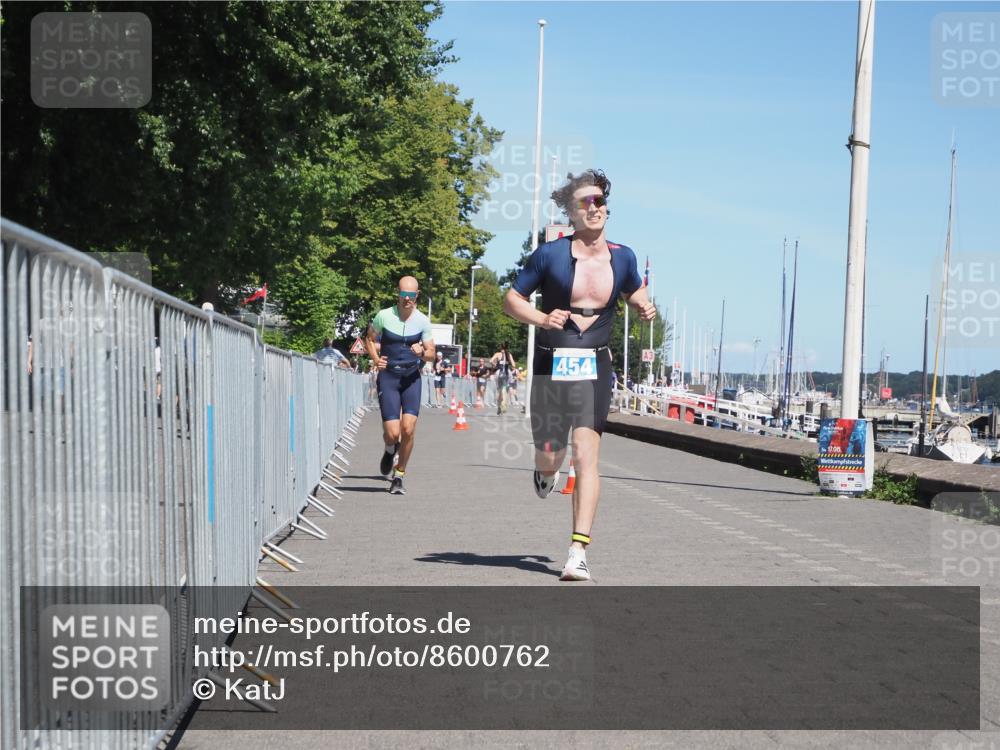 17.08.2025 - KN Förde Triathlon 2025 KatJ http://msf.ph/oto/8600762 17.08.2025 13:41:58 Laufen 454, 477, 546 meine-sportfotos.de