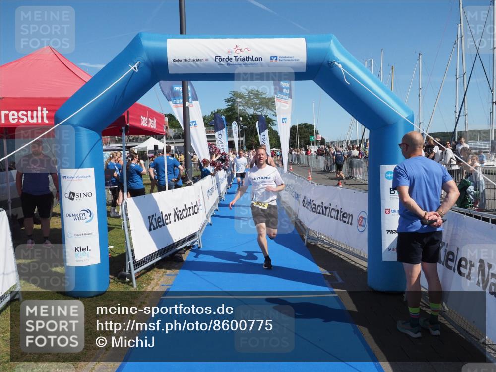 17.08.2025 - KN Förde Triathlon 2025 MichiJ http://msf.ph/oto/8600775 17.08.2025 12:16:34 Laufen 327, 341, 632 meine-sportfotos.de