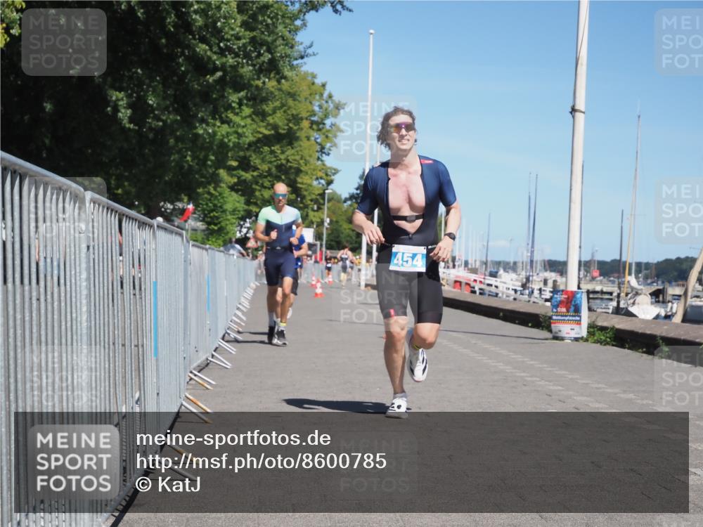 17.08.2025 - KN Förde Triathlon 2025 KatJ http://msf.ph/oto/8600785 17.08.2025 13:41:59 Laufen 454, 477, 546 meine-sportfotos.de