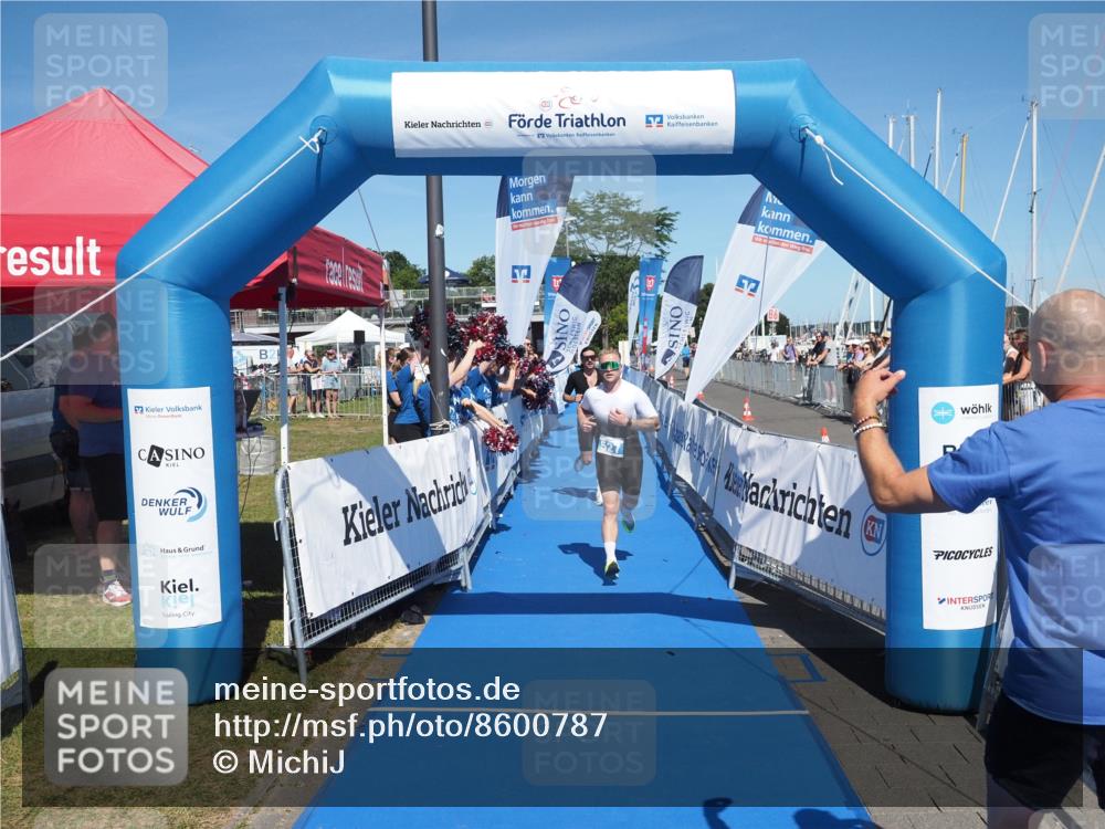 17.08.2025 - KN Förde Triathlon 2025 MichiJ http://msf.ph/oto/8600787 17.08.2025 14:05:59 Laufen 517, 527 meine-sportfotos.de