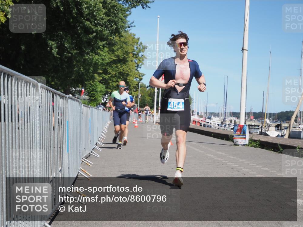 17.08.2025 - KN Förde Triathlon 2025 KatJ http://msf.ph/oto/8600796 17.08.2025 13:41:59 Laufen 454, 477, 546 meine-sportfotos.de
