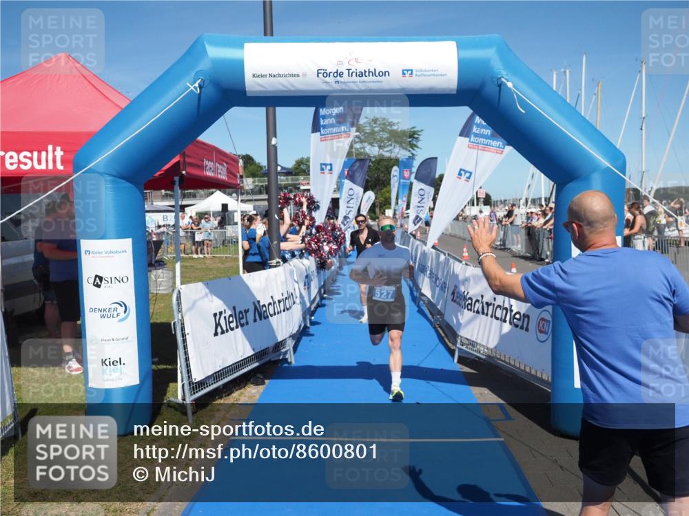 17.08.2025 - KN Förde Triathlon 2025 MichiJ http://msf.ph/oto/8600801 17.08.2025 14:05:59 Laufen 517, 527 meine-sportfotos.de