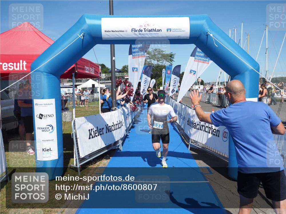 17.08.2025 - KN Förde Triathlon 2025 MichiJ http://msf.ph/oto/8600807 17.08.2025 14:05:59 Laufen 517, 527 meine-sportfotos.de
