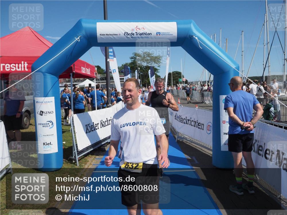 17.08.2025 - KN Förde Triathlon 2025 MichiJ http://msf.ph/oto/8600808 17.08.2025 12:16:36 Laufen 327, 341, 632 meine-sportfotos.de
