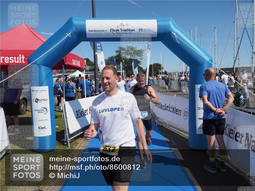 17.08.2025 - KN Förde Triathlon 2025 MichiJ http://msf.ph/oto/8600812 17.08.2025 12:16:36 Laufen 327, 341, 632 meine-sportfotos.de