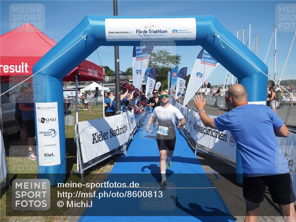 17.08.2025 - KN Förde Triathlon 2025 MichiJ http://msf.ph/oto/8600813 17.08.2025 14:05:59 Laufen 517, 527 meine-sportfotos.de