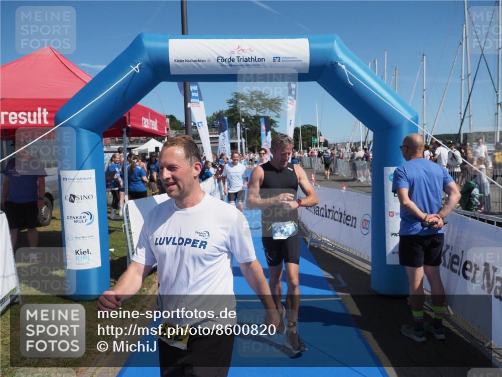 17.08.2025 - KN Förde Triathlon 2025 MichiJ http://msf.ph/oto/8600820 17.08.2025 12:16:36 Laufen 327, 341, 632 meine-sportfotos.de