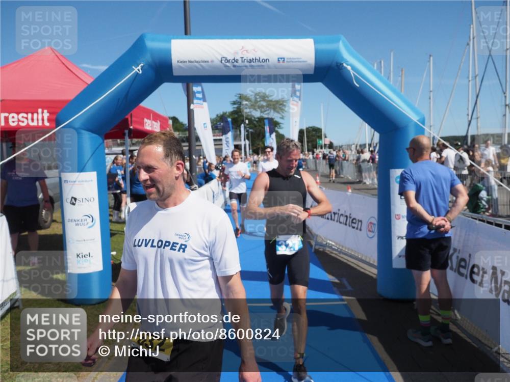 17.08.2025 - KN Förde Triathlon 2025 MichiJ http://msf.ph/oto/8600824 17.08.2025 12:16:36 Laufen 327, 341, 632 meine-sportfotos.de