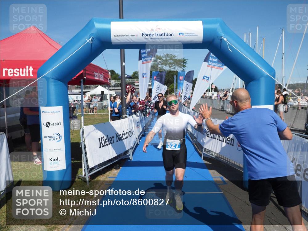 17.08.2025 - KN Förde Triathlon 2025 MichiJ http://msf.ph/oto/8600827 17.08.2025 14:05:59 Laufen 517, 527 meine-sportfotos.de