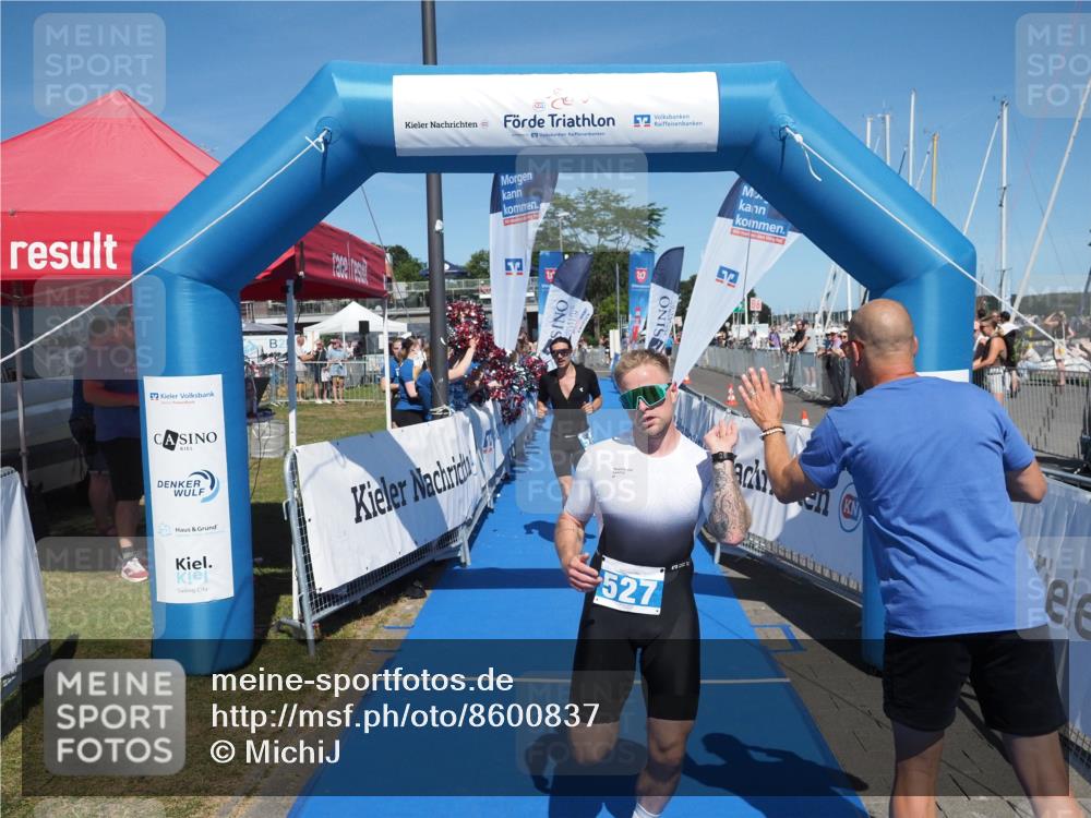 17.08.2025 - KN Förde Triathlon 2025 MichiJ http://msf.ph/oto/8600837 17.08.2025 14:06:00 Laufen 517, 527 meine-sportfotos.de