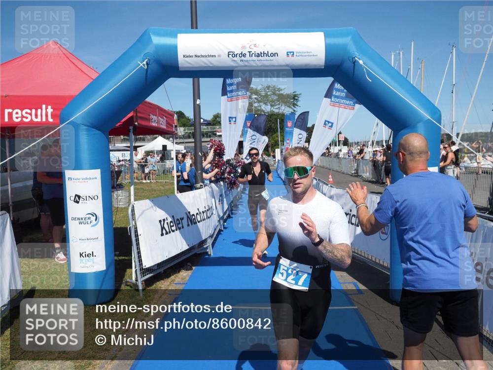 17.08.2025 - KN Förde Triathlon 2025 MichiJ http://msf.ph/oto/8600842 17.08.2025 14:06:00 Laufen 517, 527 meine-sportfotos.de