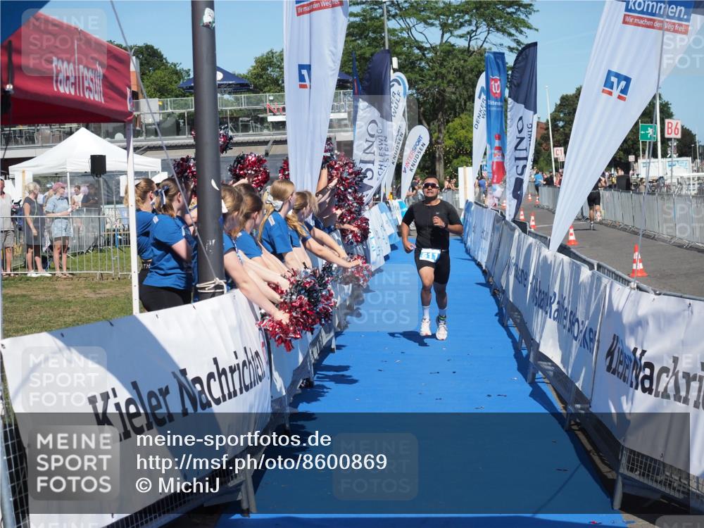 17.08.2025 - KN Förde Triathlon 2025 MichiJ http://msf.ph/oto/8600869 17.08.2025 14:06:10 Laufen 511 meine-sportfotos.de
