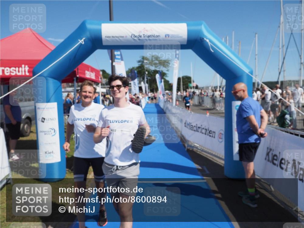 17.08.2025 - KN Förde Triathlon 2025 MichiJ http://msf.ph/oto/8600894 17.08.2025 12:16:38 Laufen 327, 632 meine-sportfotos.de