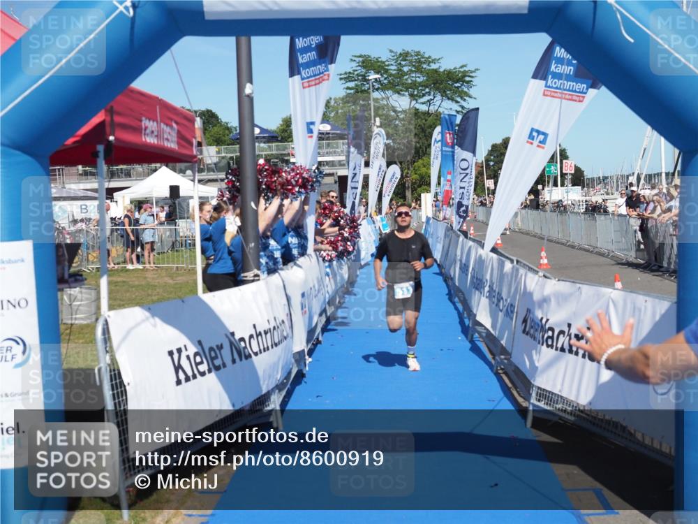 17.08.2025 - KN Förde Triathlon 2025 MichiJ http://msf.ph/oto/8600919 17.08.2025 14:06:12 Laufen 511 meine-sportfotos.de
