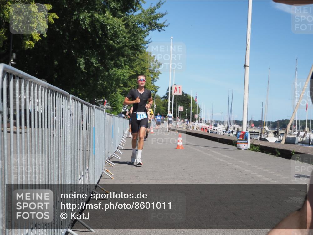 17.08.2025 - KN Förde Triathlon 2025 KatJ http://msf.ph/oto/8601011 17.08.2025 13:42:20 Laufen 425, 470, 512, 513 meine-sportfotos.de