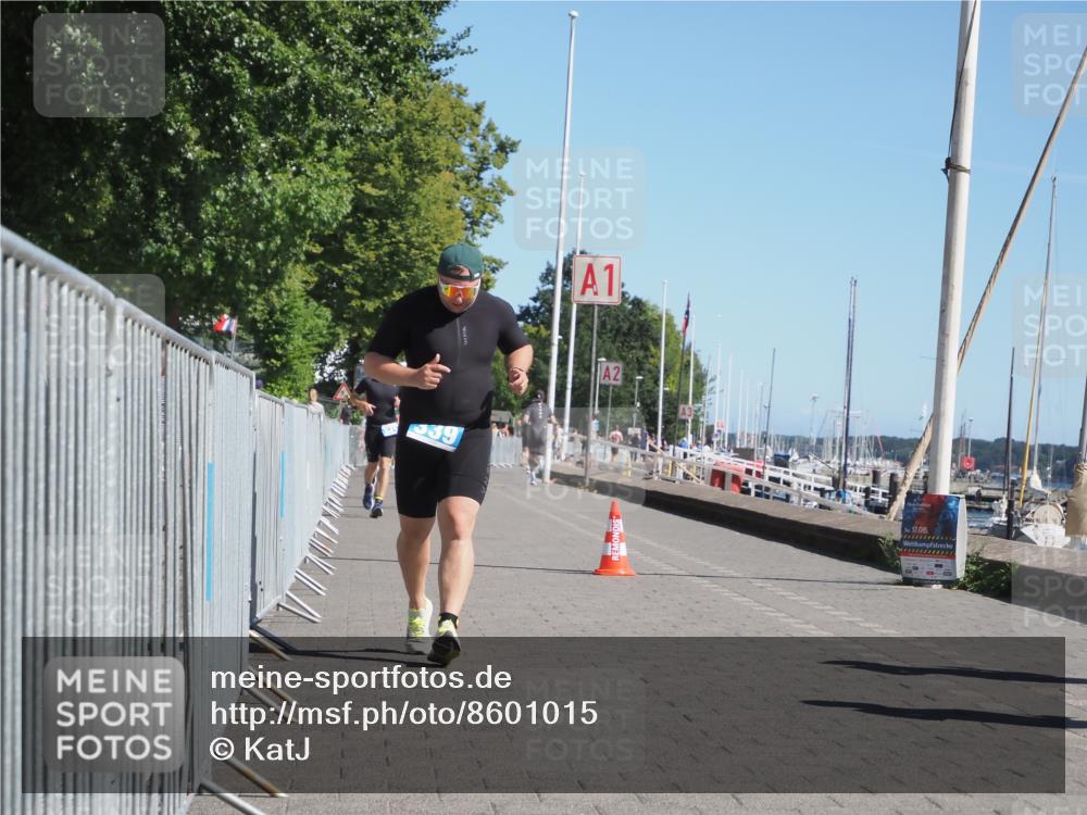 17.08.2025 - KN Förde Triathlon 2025 KatJ http://msf.ph/oto/8601015 17.08.2025 11:53:11 Laufen 300, 339, 341 meine-sportfotos.de